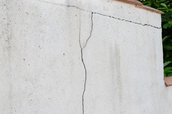 Foundation Crack Patching in Des Moines