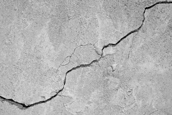 Structural Crack Repair in Des Moines